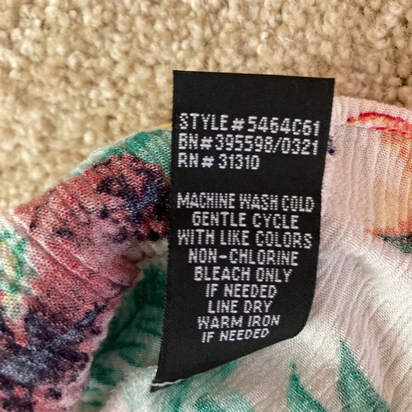 Beautiful matching set. Top and skirt Cool comfy rayon, crinkled material. Sz PM - Picture 8 of 16